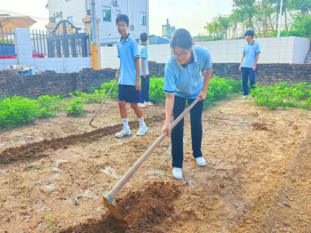 江苏南通孩子叛逆全封闭学校怎么联系?择校指南